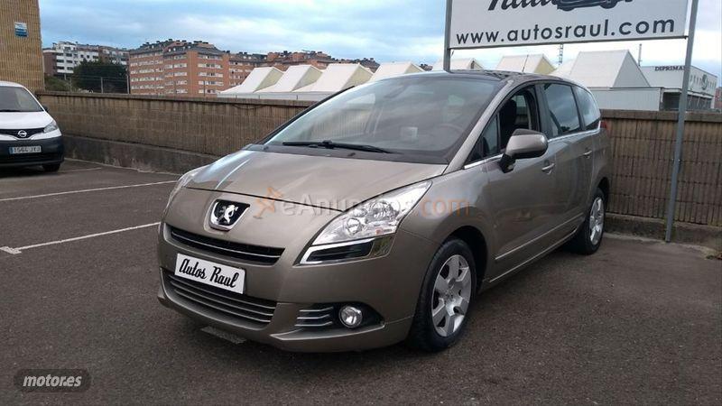Peugeot 5008 Access 1.6 HDI 112 FAP de 2011 con 164.000 Km por 9.900 EUR. en Cantabria