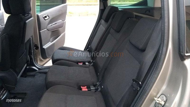 Peugeot 5008 Access 1.6 HDI 112 FAP de 2011 con 164.000 Km por 9.900 EUR. en Cantabria