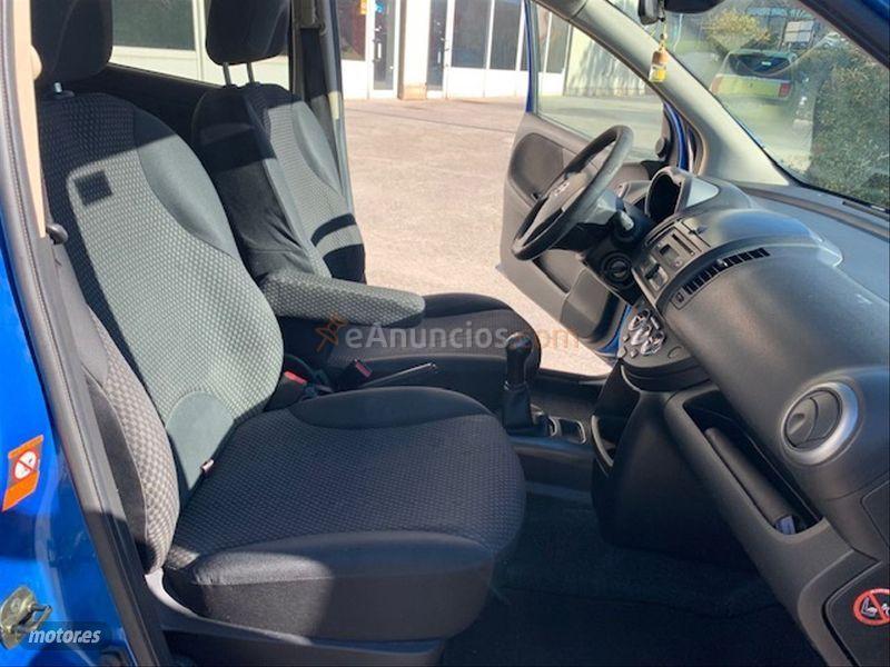 Nissan Note 5p. 1.5dCi70 VISIA AA Airbags lat. de 2006 con 248.000 Km por 3.500 EUR. en Vizcaya