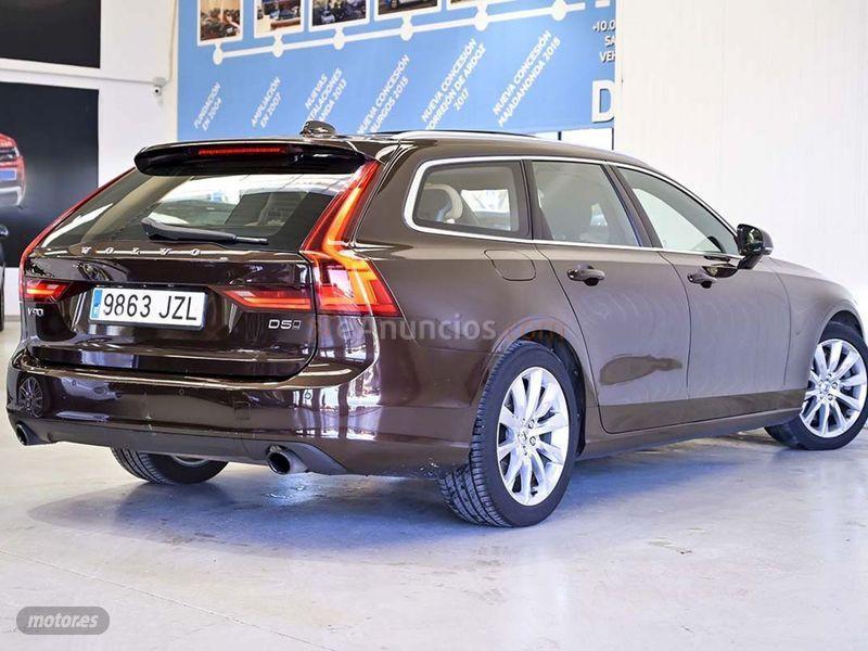 Volvo V 90 2.0 D5 AWD Momentum Auto de 2018 con 88.669 Km por 32.500 EUR. en Madrid