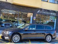Volkswagen Passat Variant 2.0 TDI 150cv Advance BMT DSG de 2014 con 145.000 Km por 17.800 EUR. en Navarra