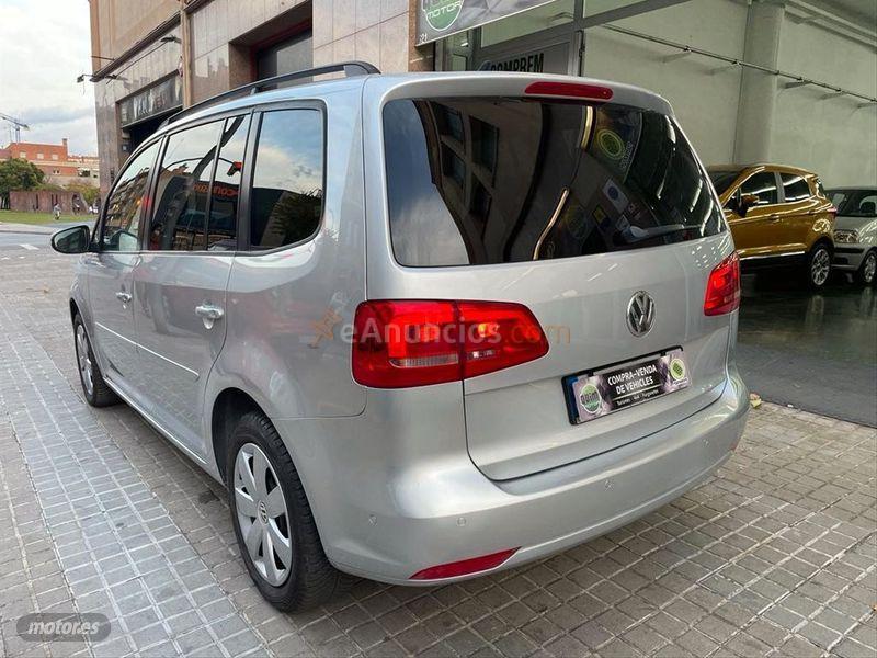 Volkswagen Touran 1.6 TDI 105cv DSG Edition de 2013 con 162.000 Km por 10.990 EUR. en Barcelona