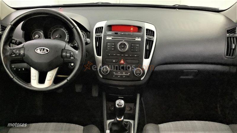 Kia Ceed 1.6 CRDi VGT 128cv Drive de 2012 con 116.000 Km por 7.990 EUR. en Madrid