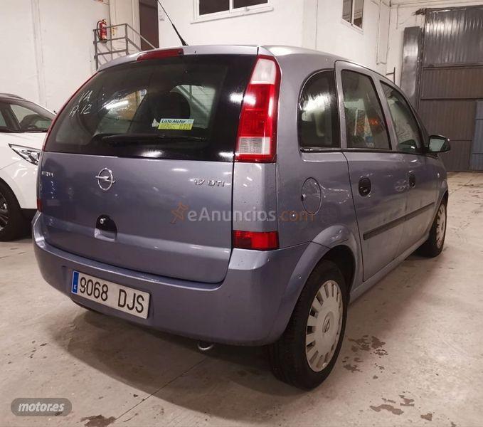 Opel Meriva Cosmo 1.7 CDTi de 2005 con 206.000 Km por 2.490 EUR. en Madrid