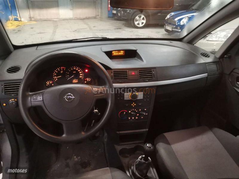 Opel Meriva Cosmo 1.7 CDTi de 2005 con 206.000 Km por 2.490 EUR. en Madrid