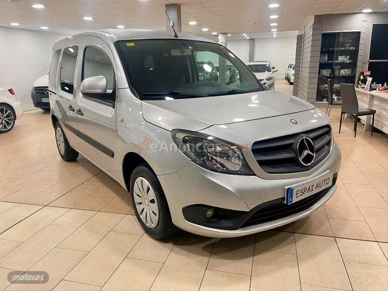 Mercedes Citan 111 CDI Tourer Prime Largo de 2015 con 180.000 Km por 10.990 EUR. en Lleida