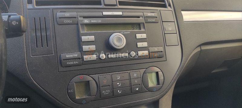 Ford Focus C-Max 1.6 Trend de 2005 con 144.500 Km por 2.790 EUR. en Alicante