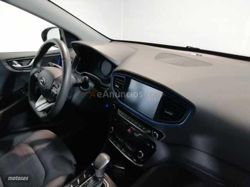 Hyundai Ioniq 1.6 GDI Tecno de 2017 con 48.674 Km por 17.600 EUR. en Madrid