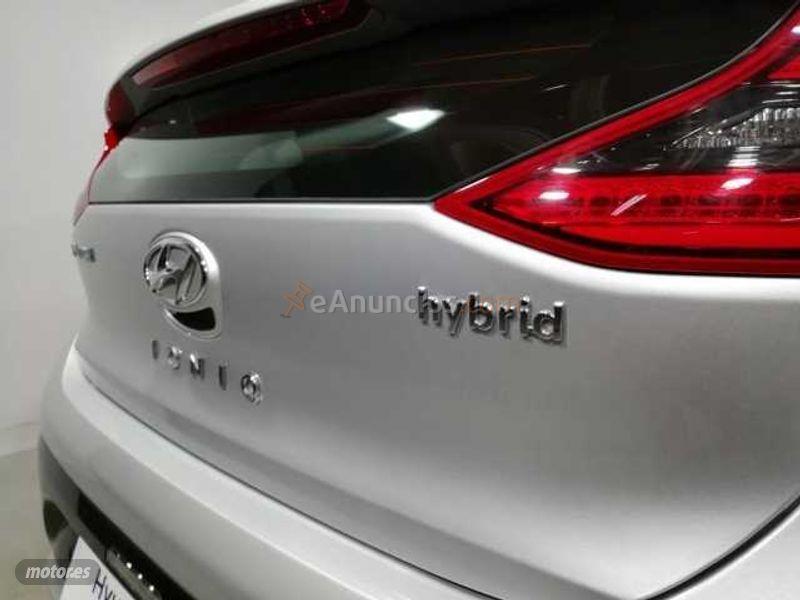 Hyundai Ioniq 1.6 GDI Tecno de 2017 con 48.674 Km por 17.600 EUR. en Madrid