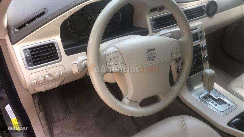 Volvo V 70 2.4D Momentum Auto de 2008 con 151.300 Km por 8.700 EUR. en Madrid