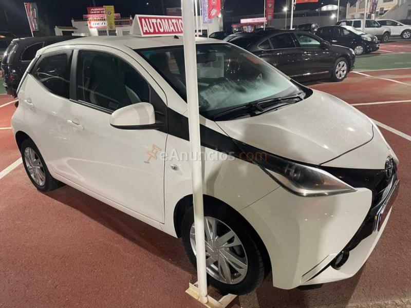 Toyota Aygo 1.0 VVT-i X-PLAY X-SHIFT 70CV 