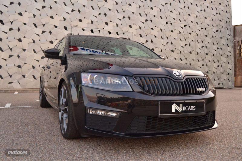 Skoda Octavia Combi 2.0 TDI CR 135KW 184cv DSG RS de 2016 con 74.000 Km por 22.900 EUR. en Pontevedra