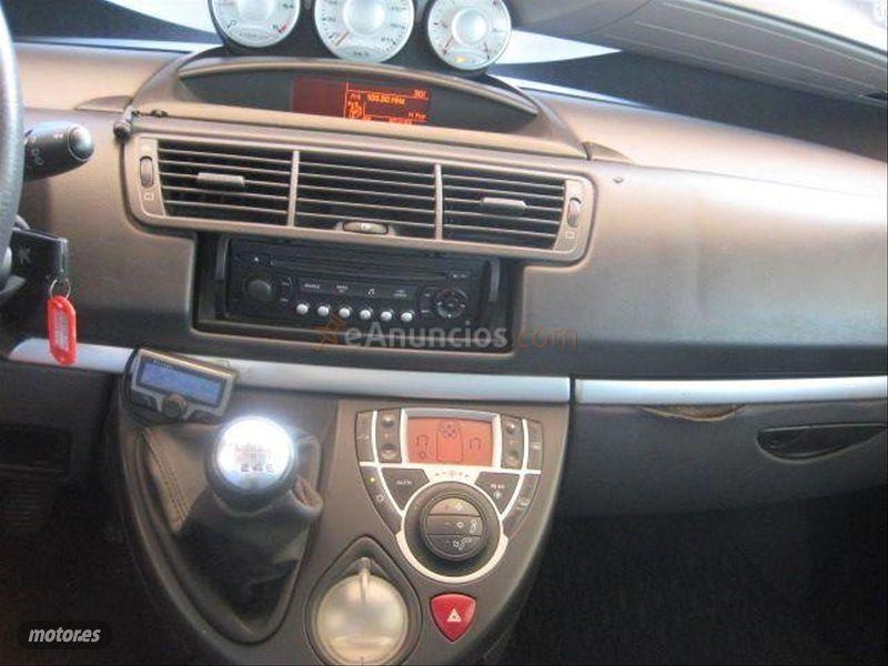 Peugeot 807 SR 2.0 HDI de 2006 con 206.000 Km por 4.900 EUR. en Malaga