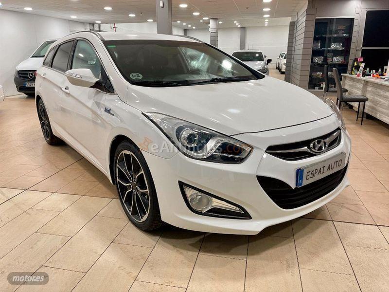 Hyundai i40 CW 1.7 CRDi GLS 136cv Bluedrive Tecno de 2012 con 140.000 Km por 9.990 EUR. en Lleida