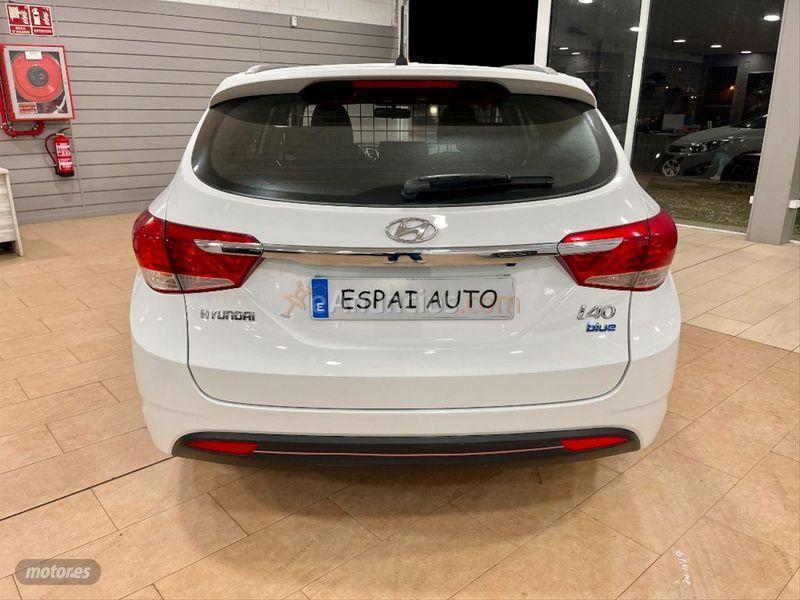 Hyundai i40 CW 1.7 CRDi GLS 136cv Bluedrive Tecno de 2012 con 140.000 Km por 9.990 EUR. en Lleida