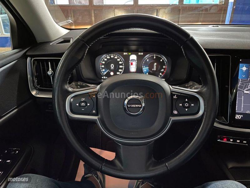 Volvo V 60 2.0 D3 Momentum Auto de 2019 con 110.000 Km por 24.950 EUR. en Ciudad Real
