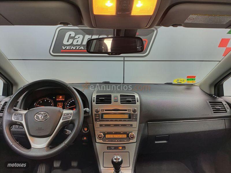 Toyota Avensis 2.0 D4D Advance Cross Sport de 2010 con 200.000 Km por 7.400 EUR. en Madrid