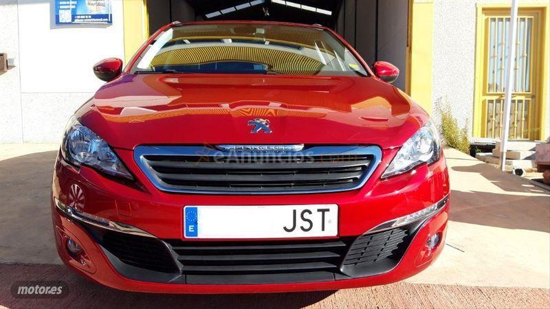Peugeot 308 SW Style 1.2 PureTech 130 SS de 2016 con 44.000 Km por 13.900 EUR. en Alicante