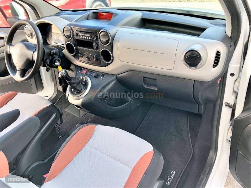 Peugeot Partner Tepee Style 1.6 HDi 92cv de 2015 con 123.648 Km por 11.990 EUR. en Las Palmas