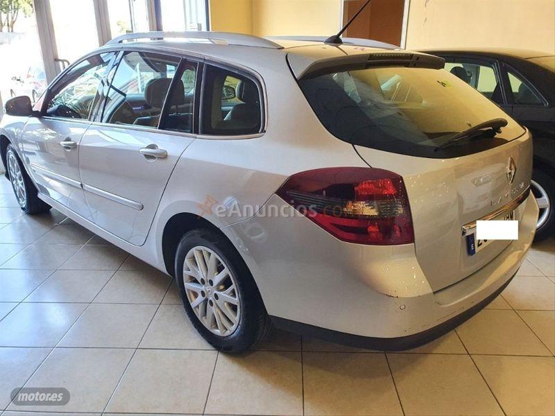 Renault Laguna G.Tour Emotion dCi 110 eco2 de 2015 con 180.000 Km por 8.300 EUR. en Jaen