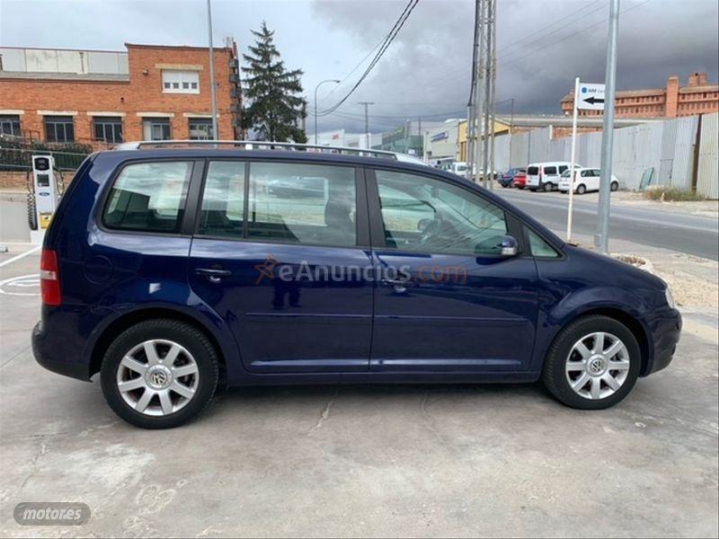 Volkswagen Touran 1.9 TDI Edition de 2005 con 204.000 Km por 4.800 EUR. en Segovia