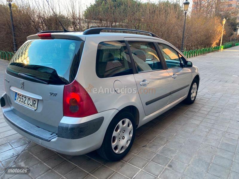 Peugeot 307 SW 1.6 de 2003 con 126.500 Km por 2.990 EUR. en Valencia