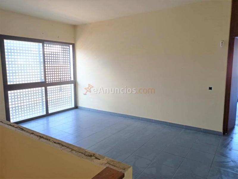 Gran casa de 409 m2 dotada de 521 m2 de patio.