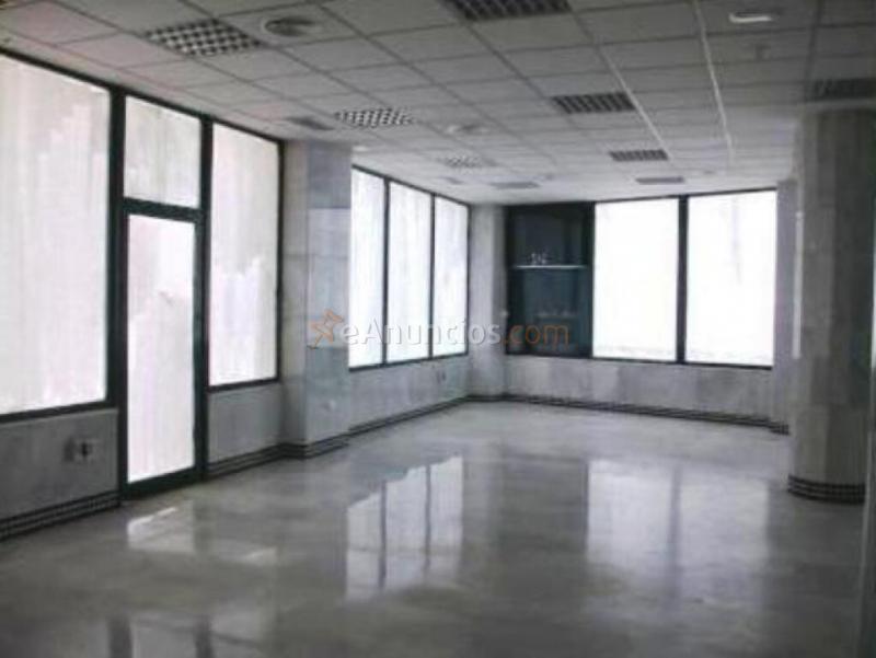 Local comercial en planta baja, GRAN VISIBILIDAD