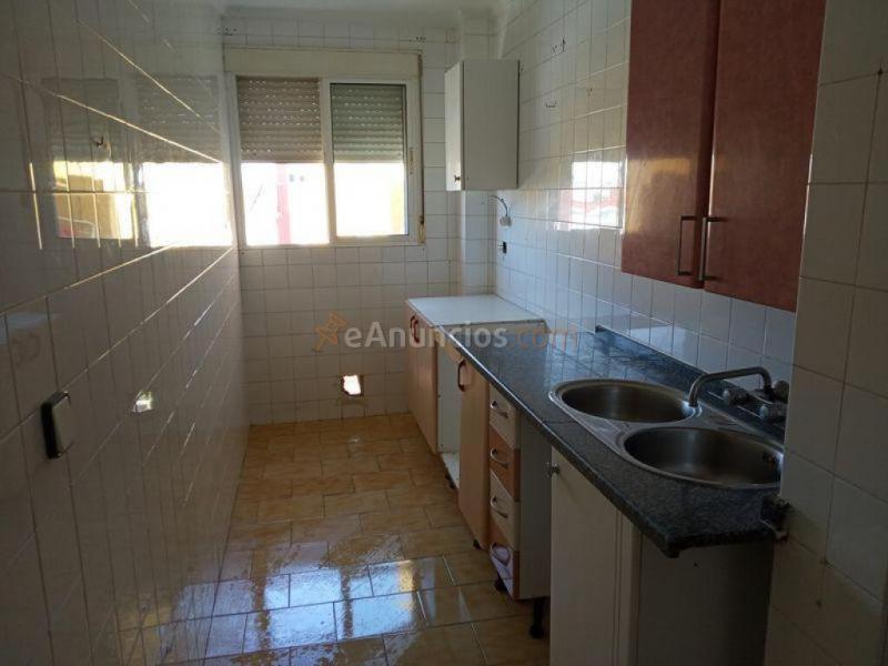 Piso VPO tercera planta sin ascensor, **PRECIO NEGOCIABLE**