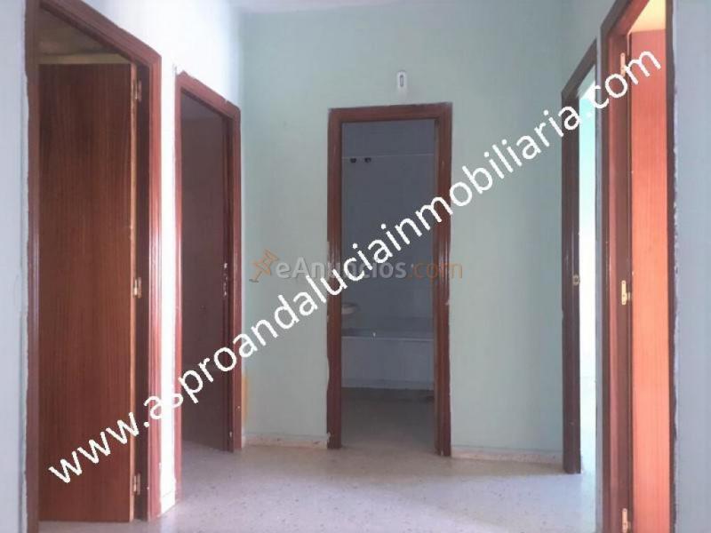 Casa adosada de 2 plantas de procedencia bancaria