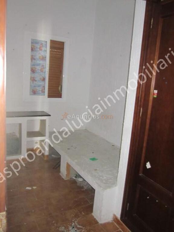 CASA ADOSADA DE UNA PLANTA