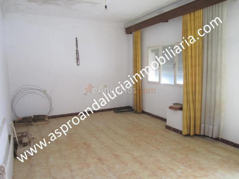 GRAN CASA CÉNTRICA 2 PLANTAS 294 M2.