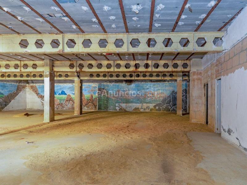 LOCAL CÉNTRICO. PRECIO NEGOCIABLE