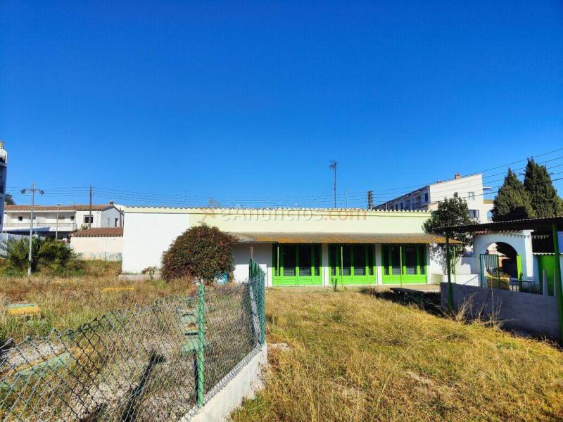 Casa-Chalet en Venta en Escala, L Girona