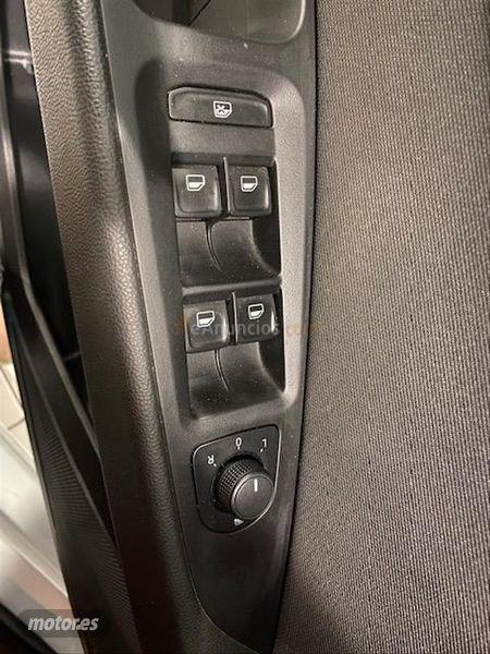 Seat Leon ST 1.6 TDI 110cv StSp Style Ecomotive de 2014 con 133.950 Km por 9.995 EUR. en Barcelona