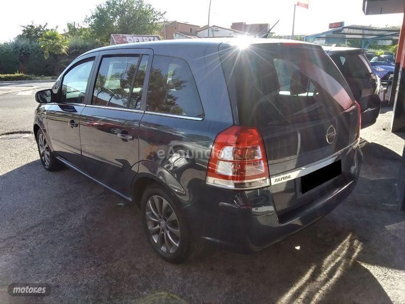 Opel Zafira 1.9 CDTi 120 CV 111 Years de 2010 con 290.000 Km por 4.990 EUR. en Madrid