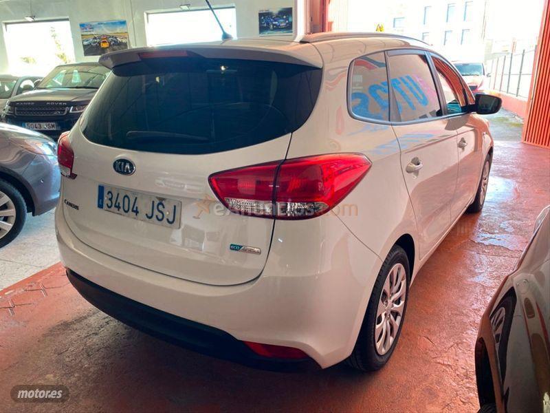 Kia Carens 1.7 CRDi VGT 115CV xTech EcoDynam 5pl de 2016 con 243.000 Km por 9.700 EUR. en Sevilla