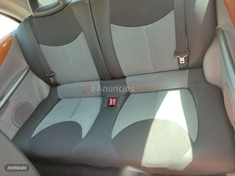 Citroen C3 Pluriel 1.4i de 2006 con 126.000 Km por 3.200 EUR. en Sevilla