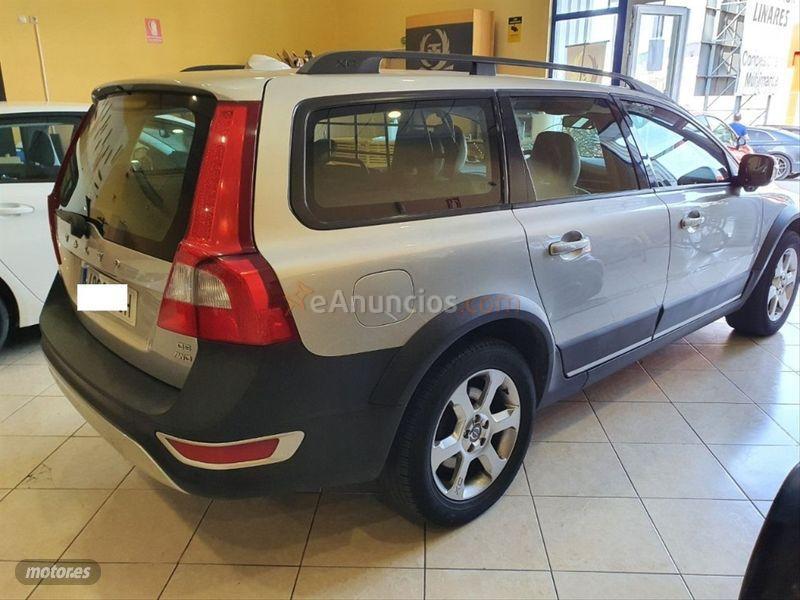 Volvo XC 70 D5 Momentum Auto de 2008 con 240.000 Km por 12.000 EUR. en Jaen
