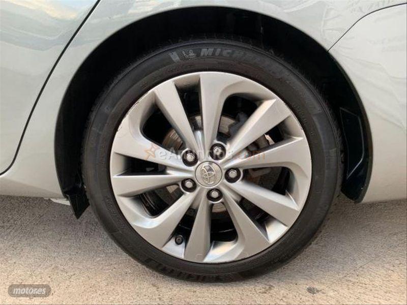 Toyota Auris 1.2 120T Feel Touring Sports de 2017 con 80.000 Km por 16.495 EUR. en Las Palmas