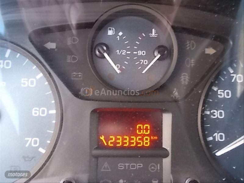 Peugeot Partner Tepee Active 1.6 HDi 92cv de 2014 con 233.358 Km por 7.500 EUR. en Sevilla