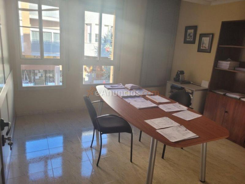 Oficina en el centro de Santa Bárbara