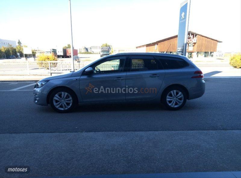 Peugeot 308 SW Style 1.6 BlueHDi 88KW 120CV de 2017 con 76.000 Km por 15.175 EUR. en Lleida