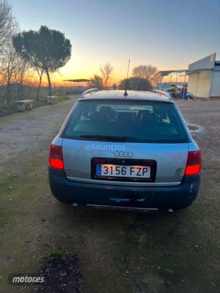 Audi Allroad Quattro 2.5TDI quattro tiptronic de 2002 con 215.000 Km por 2.700 EUR. en Badajoz