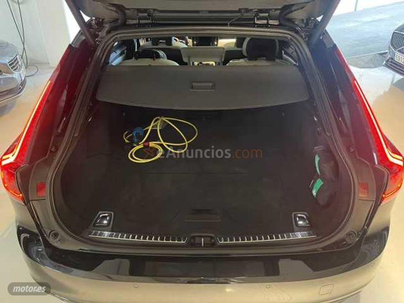 Volvo V 90 V90 T8 Twin Recharge R-Design de 2020 con 11.000 Km por 61.900 EUR. en Madrid