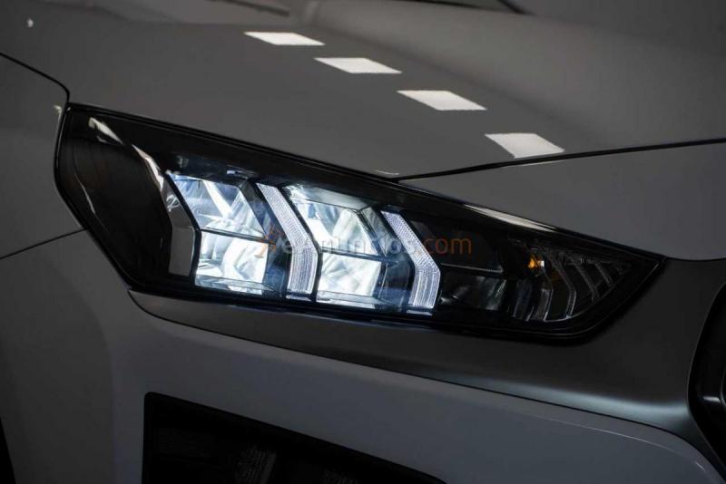 Hyundai IONIQ HEV 1.6 GDI TECNO DT 141CV 