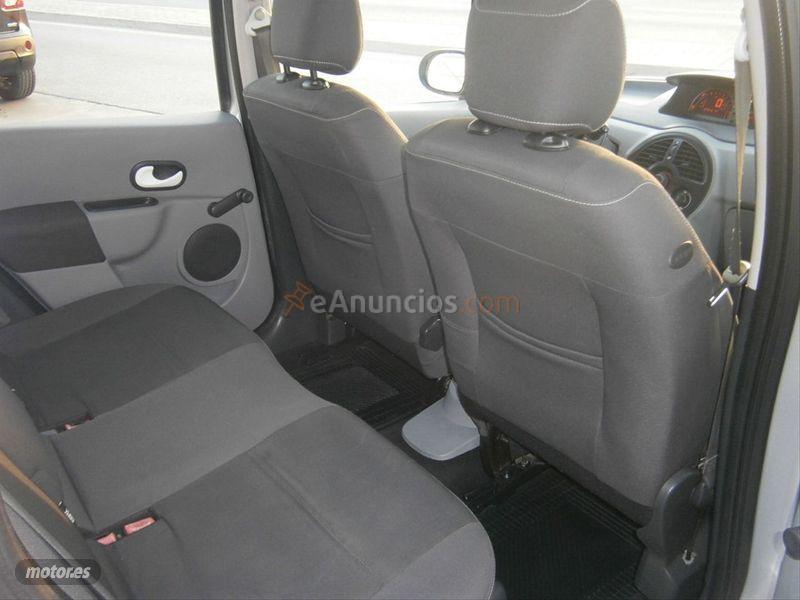 Renault Grand Modus Yahoo 1.2 16v 75 de 2011 con 105.689 Km por 5.500 EUR. en Malaga