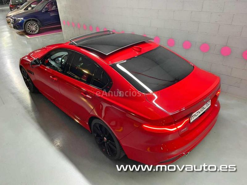 Jaguar XE P250 R-Dynamic SE 