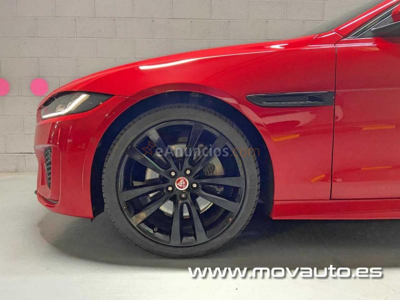 Jaguar XE P250 R-Dynamic SE 