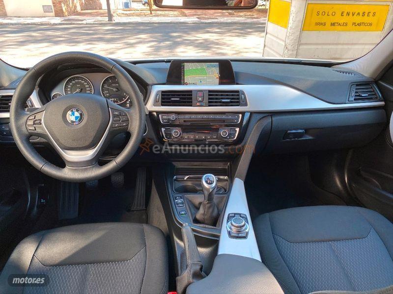 BMW Serie 3 318d Touring de 2017 con 139.985 Km por 17.900 EUR. en Jaen